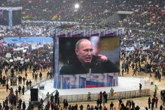 Putin zbiera "swoich", szykuje się do walki o trzecią kadencję