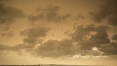 Pył znad Sahary też jest smogiem, wdychanie groźne dla alergików