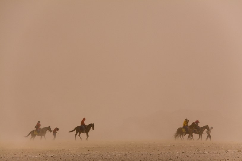 Pył znad Sahary wędruje po całym świecie /123RF/PICSEL