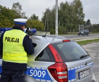 Pyrzowice: Porzucone auta blokują autostradę. Gdzie są kierowcy?