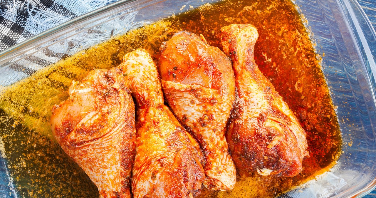 Pyszna, aromatyczna marynata do kurczaka. /Fotek /123RF/PICSEL
