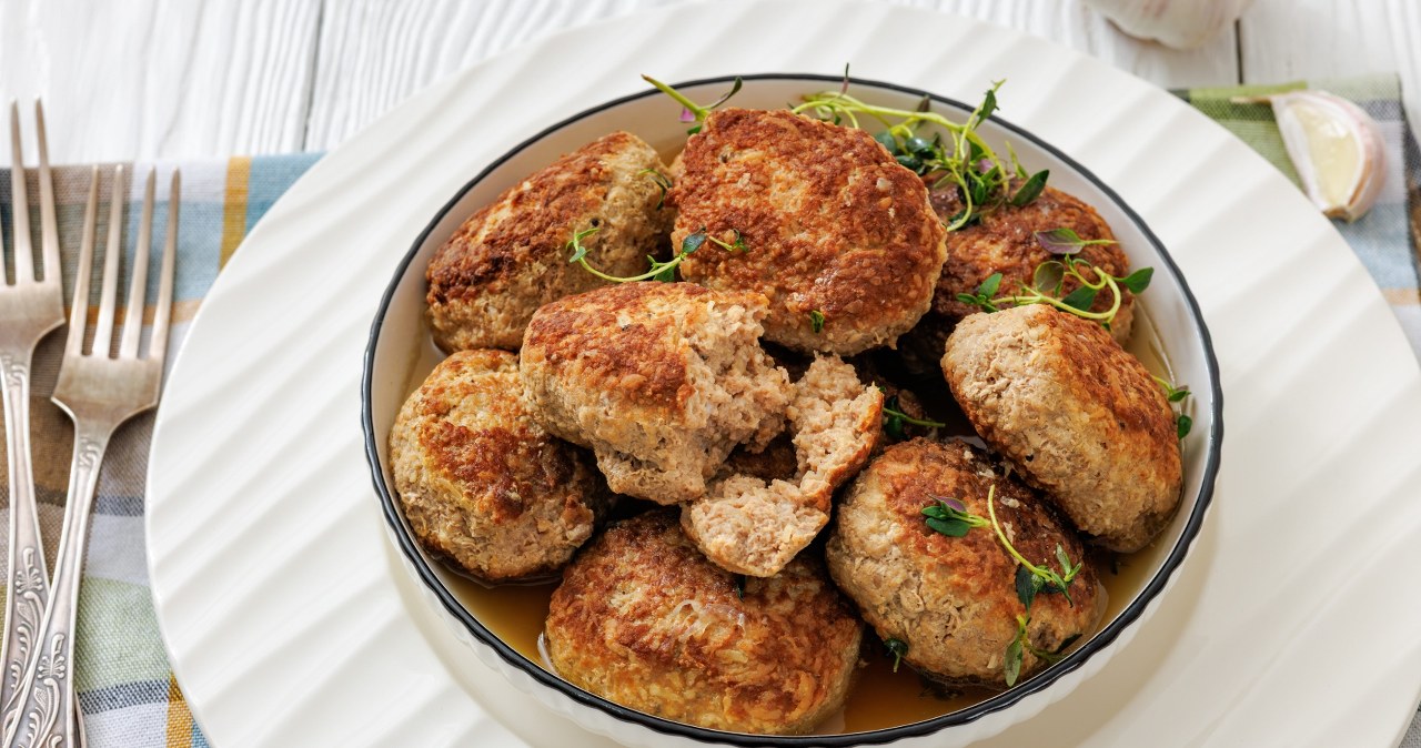 Pyszne mielone z mięsa z indyka wychodzą delikatne i soczyste /myviewpoint /123RF/PICSEL