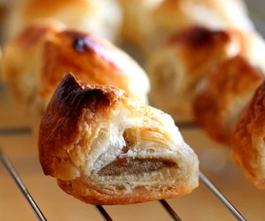 Pyszne paszteciki do barszczu na Boże narodzenie. Ich sekretem jest farsz 