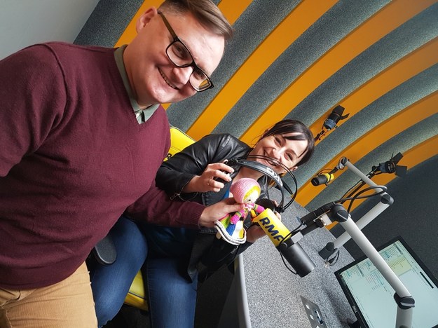 Pyza z odwiedzinami w radiu RMF FM. Na zdjęciu z Magdaleną Wojtoń i Bogdanem Zalewskim /RMF FM