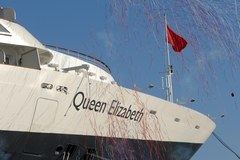 Queen Elizabeth wyrusza w pierwszy rejs
