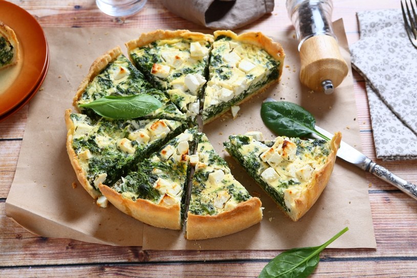 Quiche ze szpinakiem /123RF/PICSEL