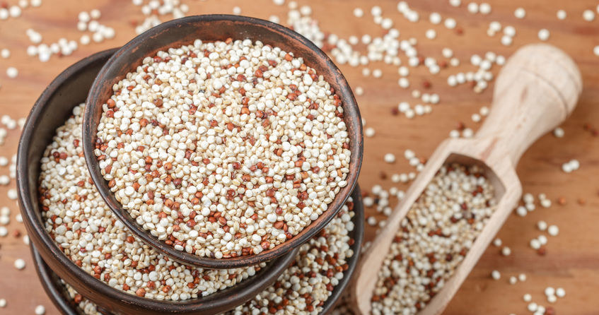 Quinoa jest ważnym źródłem niezbędnych nienasyconych kwasów tłuszczowych /123RF/PICSEL