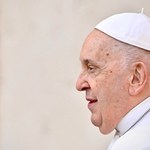 Rabini krytykują papieża: Na jednym poziomie stawia agresorów i zaatakowanych