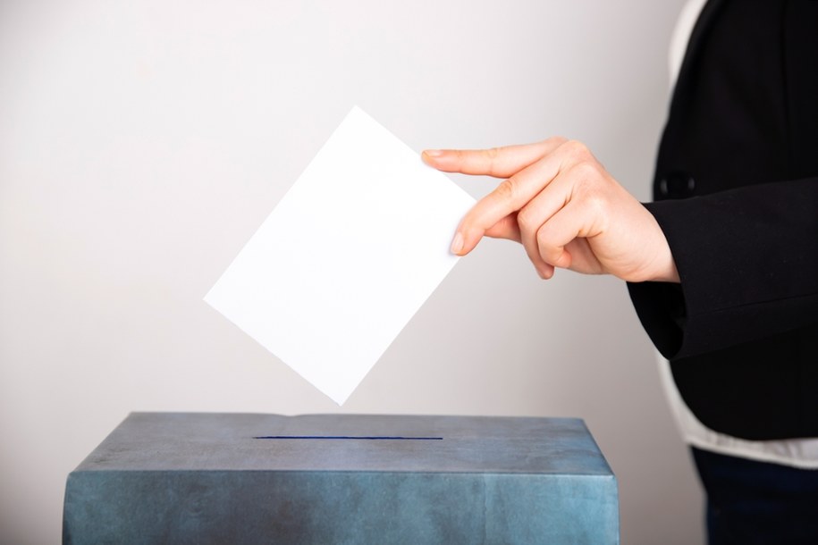 Rada Gminy Górno nie została odwołana w niedzielnym referendum (Zdjęcie ilustracyjne) /Shutterstock