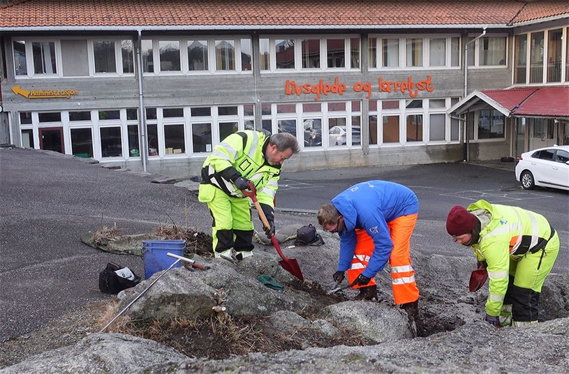 Rada Hrabstwa Vestland i Muzeum Uniwersyteckie w Bergen od razu rozpoczęło przeszukiwanie terenu w poszukiwaniu innych pozostałości z epoki kamienia. Niczego jednak nie znaleźli /Gmina Hrabstwa Vestland