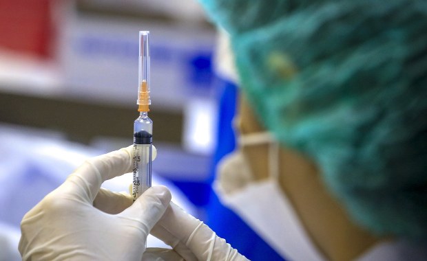 Rada Medyczna rekomenduje szczepienia przeciw Covid-19 dzieci 12+ 