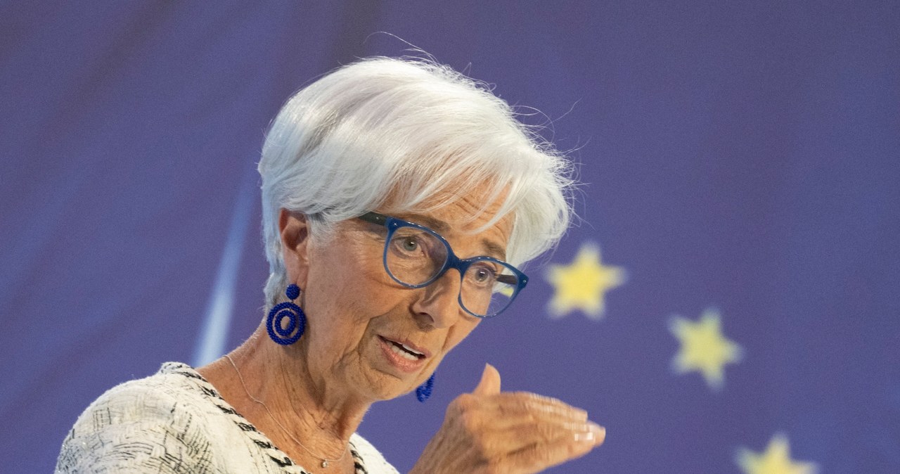 Rada Prezesów Europejskiego Banku Centralnego podjęła decyzję w sprawie stóp procentowych. Na zdj. szefowa EBC Christine Lagarde / BORIS ROESSLER /AFP