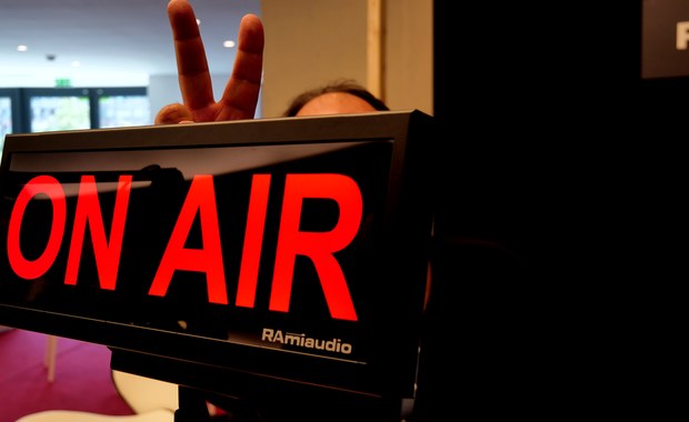 Radio we Francji wychodzi na prostą