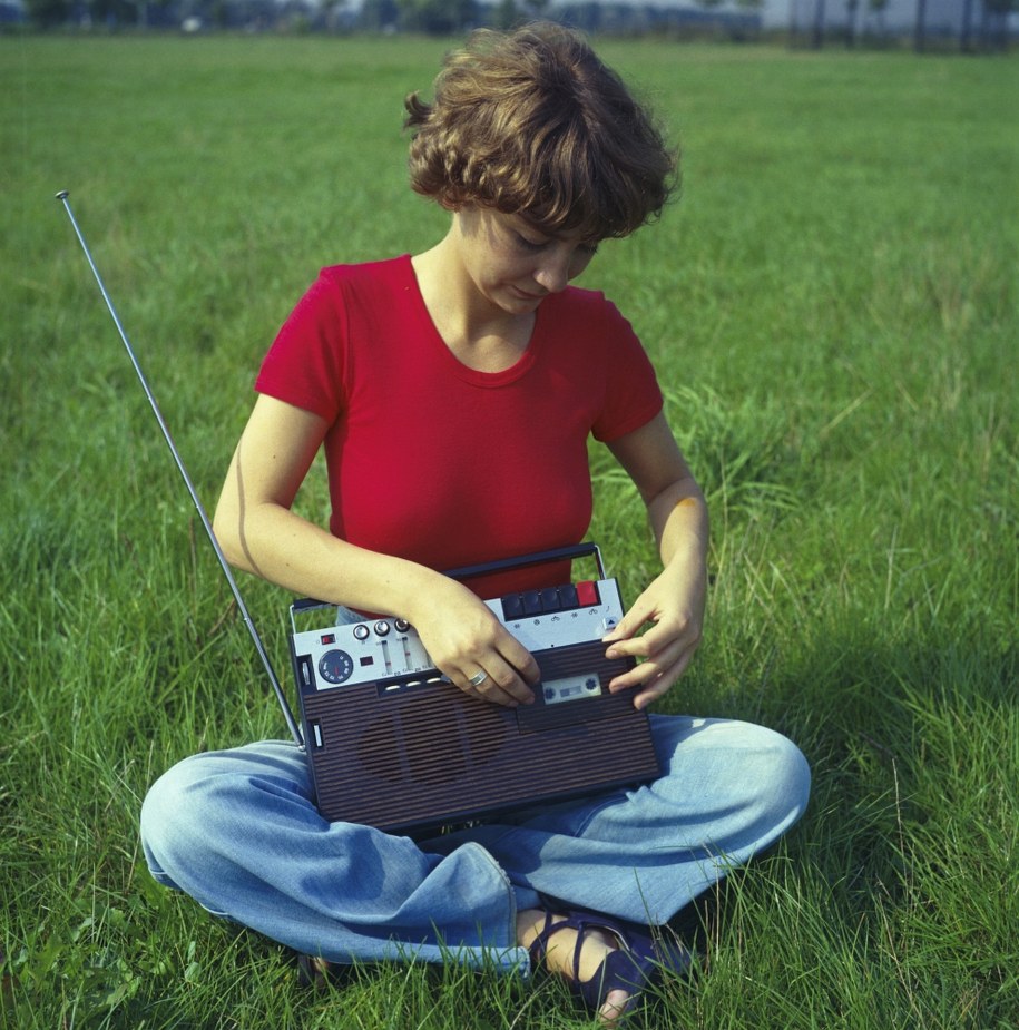 Radiomagnetofon turystyczny Unitra Eltra Maja /Wojciech Kryński    /PAP