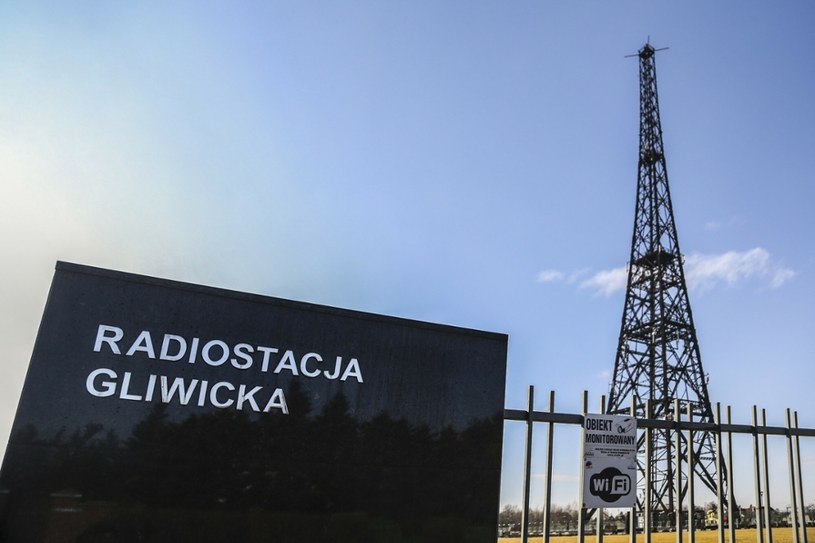Radiostacja gliwicka jest historycznym obiektem, a wieża służy do dziś /Beata Zawrzel /East News