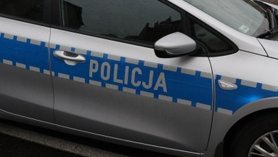 Radiowóz dachował na prostym odcinku drogi. Nie żyje policjant