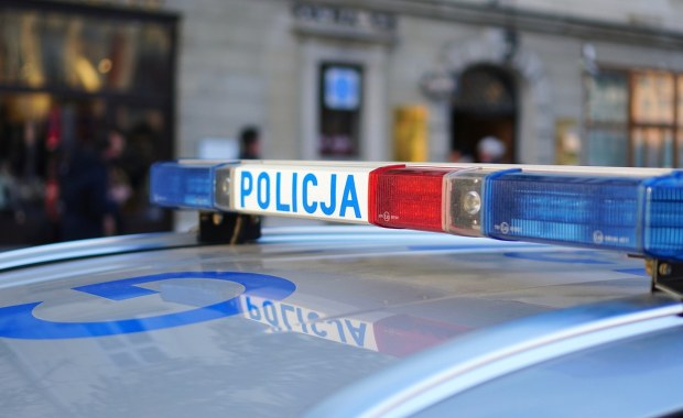 Radiowóz rozbity w centrum Krakowa. Dwoje policjantów w szpitalu  