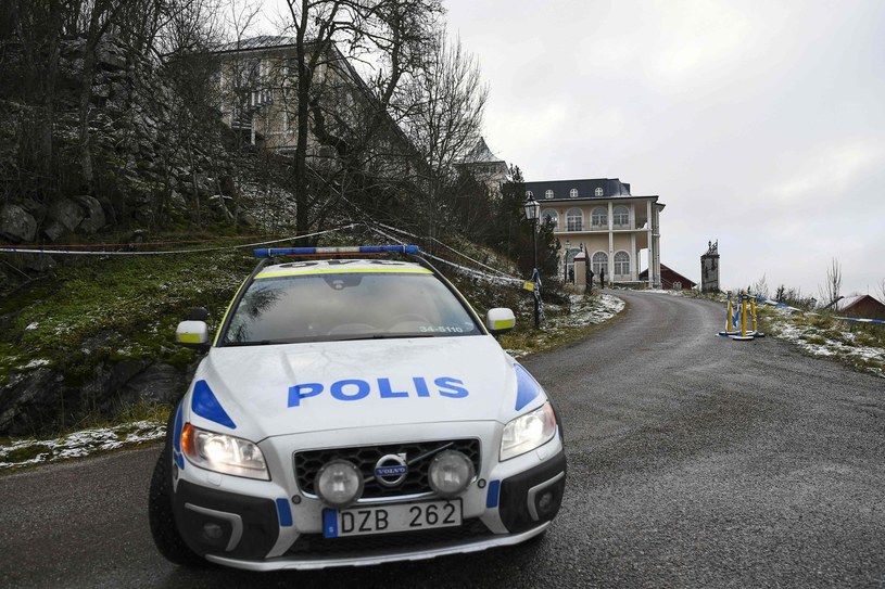 Radiowóz szwedzkiej policji (zdjęcie ilustracyjne) /JONATHAN NACKSTRAND /AFP
