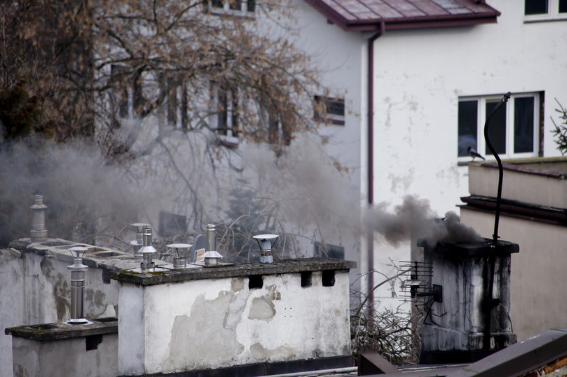 Radom od lat ma problem ze złą jakością powietrza, zwłaszcza zimą /123RF/PICSEL
