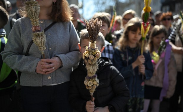 "Radość miesza się ze smutkiem". Niedziela Palmowa rozpoczyna Wielki Tydzień