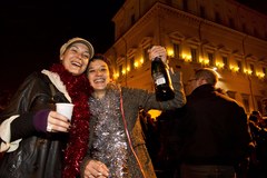 Radość na ulicach Rzymu po ustąpieniu Berlusconiego