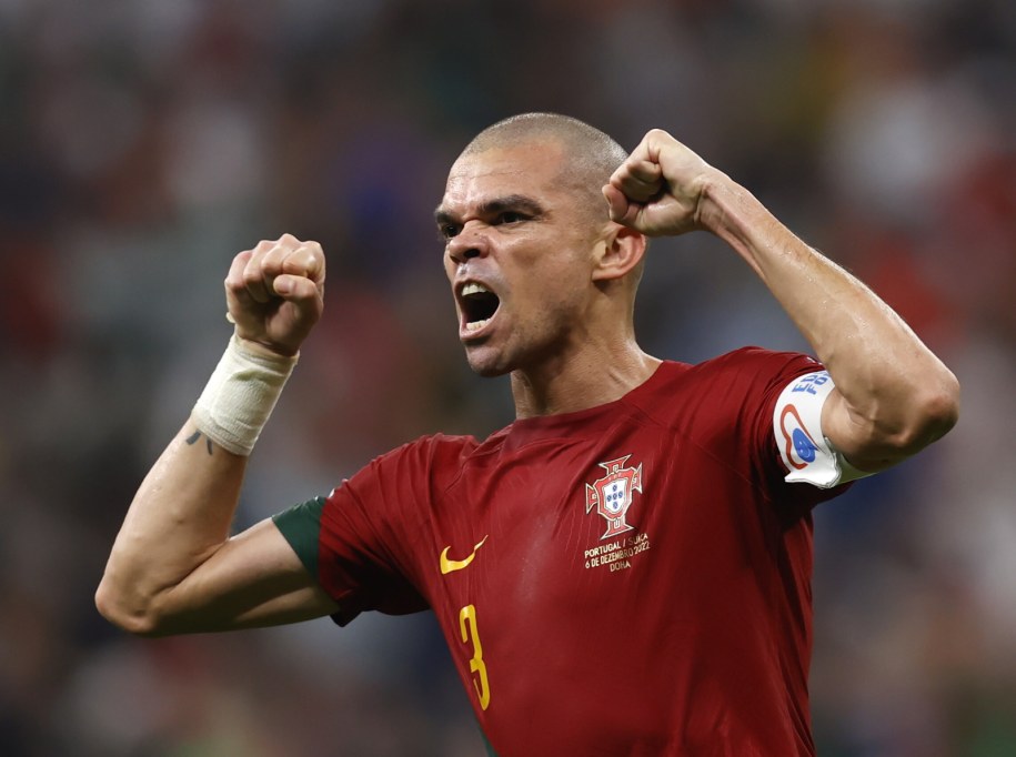 Radość Pepe podczas spotkania ze Szwajcarią /ROLEX DELA PENA    /PAP/EPA