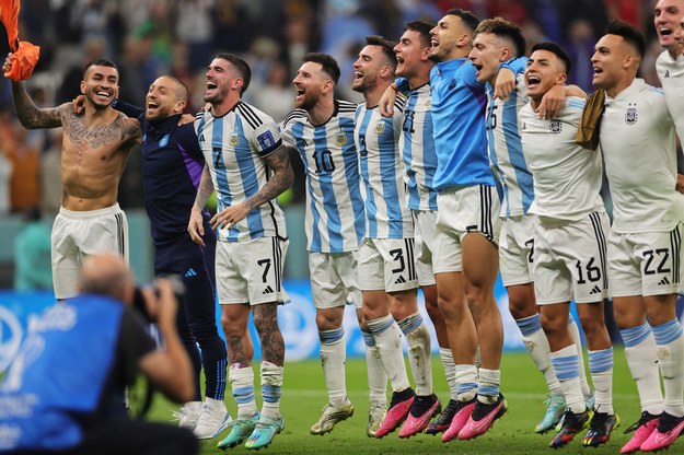 Radość piłkarzy Argentyny po zwycięstwie /Friedemann Vogel /PAP/EPA