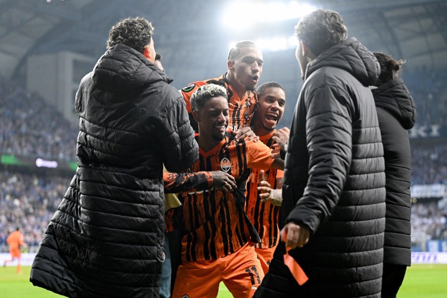 Radość piłkarzy Szachtara Donieck /	Jakub Kaczmarczyk   /PAP