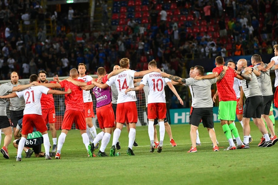 Radosć Polaków po spotkaniu wygranym z Włochami /ALESSIO MARINI  /PAP/EPA
