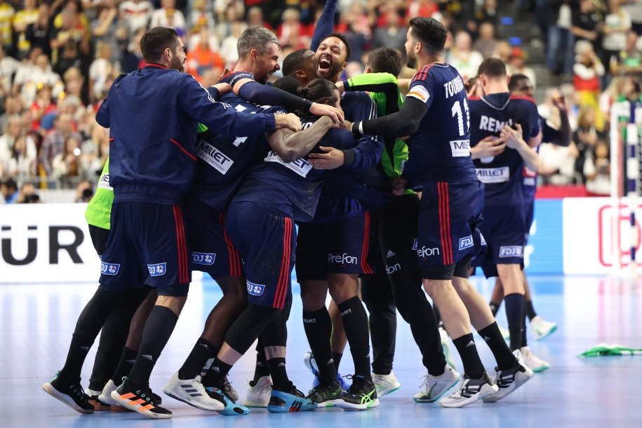 Radość szczypiornistów we Francji /Christopher Neundorf /PAP/EPA