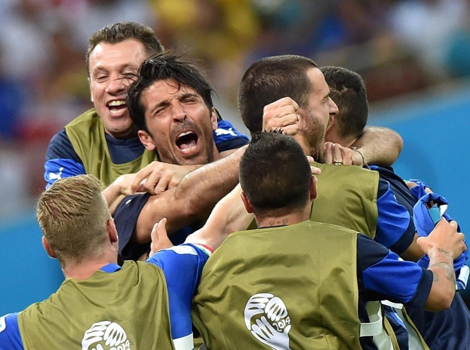 Radość Włochów po wygranej z Anglią /ETTORE FERRARI /PAP/EPA