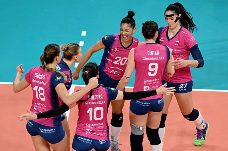 Radość zawodniczek PGE Rysice Rzeszów /Darek Delmanowicz /PAP