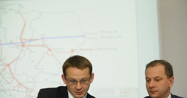 Radoslaw Dudzinski (L), wiceprezes PGNiG i Michal Szubski, prezes spółki. Fot Witold Rozbicki /Reporter