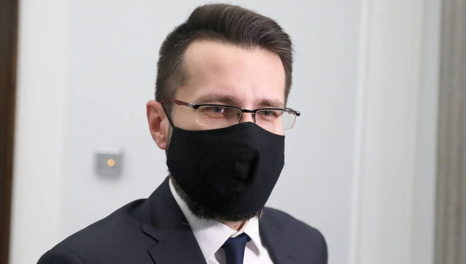 Radosław Fogiel / 	Tomasz Gzell    /PAP