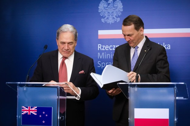 Radosław Sikorski i Winston Peters /PAP/Albert Zawada /PAP