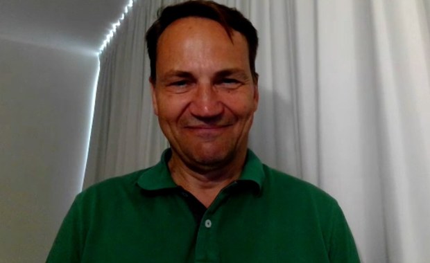 Radosław Sikorski przyjął 3. dawkę szczepionki. "Zarejestrowałem się w systemie"