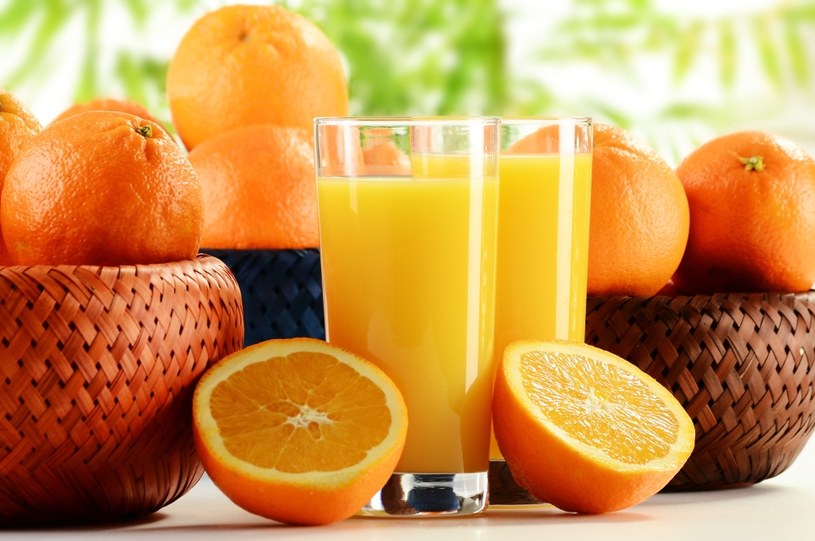 Rady świętej Hildegardy: Przez trzy dni wypijaj po litrze soku pomarańczowego /123RF/PICSEL