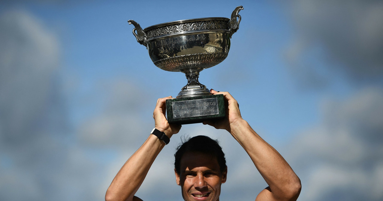 Rafael Nadal - po raz 14. już zwycięzca turnieju Rolanda Garrosa /CHRISTOPHE ARCHAMBAULT/AFP /East News