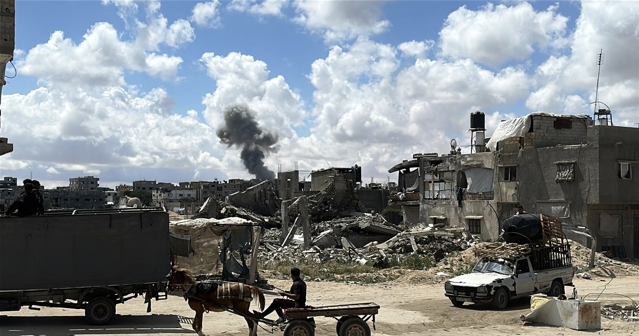 Rafah - miasto na południu Strefy Gazy, w którym Izrael planuje wybudować "miasto humanitarne" /DOAA ALBAZ / ANADOLU /AFP