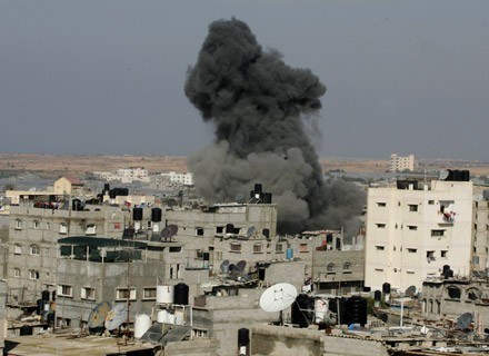 Rafah, Strefa Gazy - w trakcie bombardowań /AFP