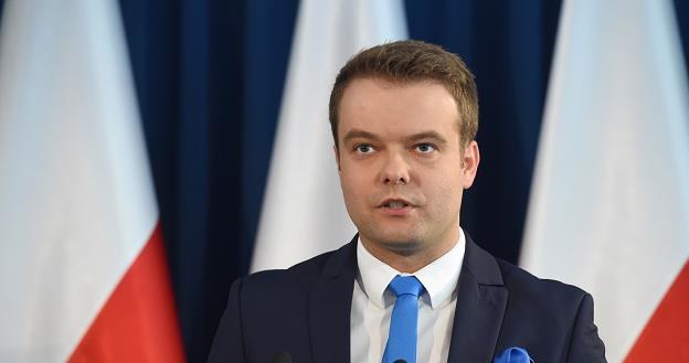 Rafał Bochenek, rzecznik rządu Beaty Szydło /PAP