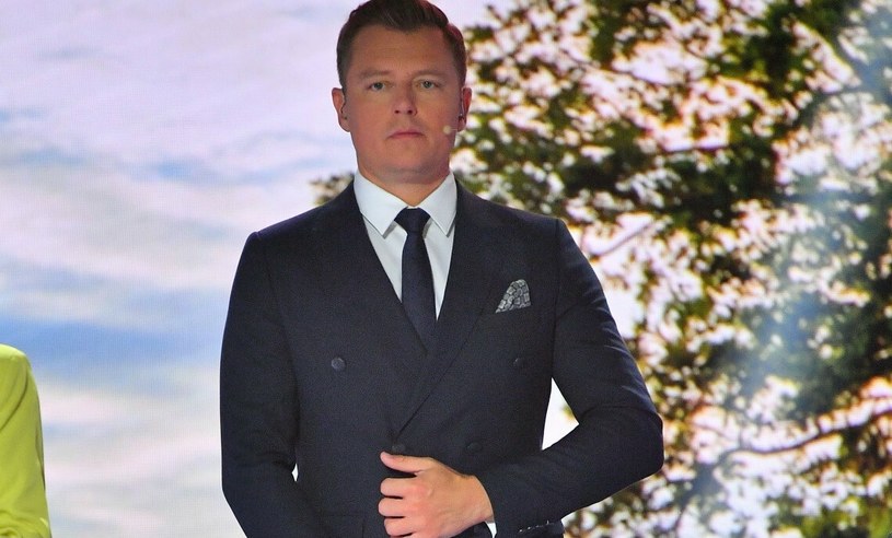 Rafał Brzozowski zyskał popularność biorąc udział w programie talent show w 2011 roku. / TRICOLORS/East News  /East News