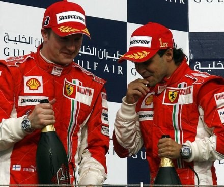 Raikkonen i Massa celebrują dublet na Sakhir /AFP