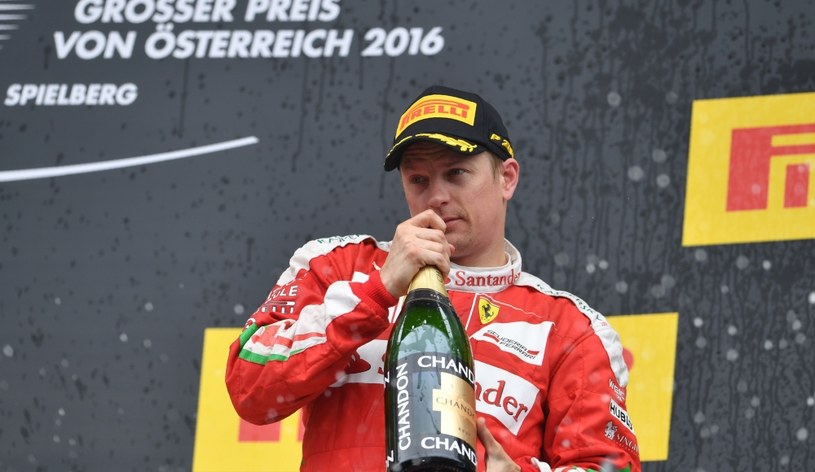 Raikkonen przedłużył kontrakt z Ferrari /AFP