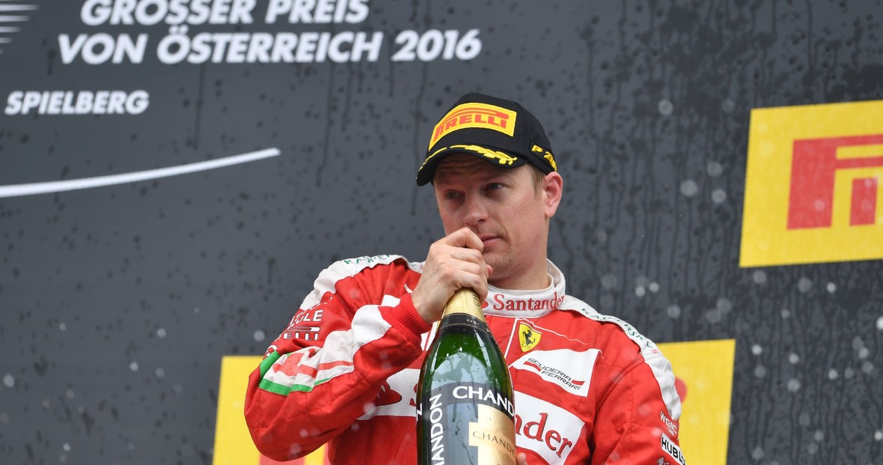 Raikkonen przedłużył kontrakt z Ferrari /AFP