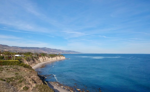 Raj na ziemi. Zobacz Malibu. Film z drona 