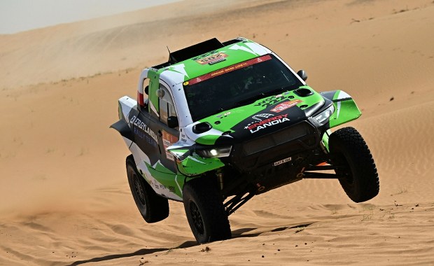 Rajd Dakar. Eryk i Marek Goczałowie w czołówce 12. etapu