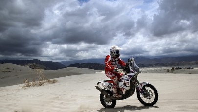 Rajd Dakar: Piątek 18. na etapie, Price nadal liderem