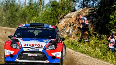 Rajd Finlandii: Kubica nie rezygnuje. Maleje przewaga lidera