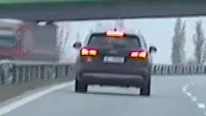 "Rajd grozy" na S7. Pędził 200 km/h i "poganiał" innych kierowców (FILM)